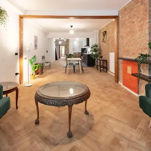 Appartement Two-bedroom In The Heart Of Anvers
